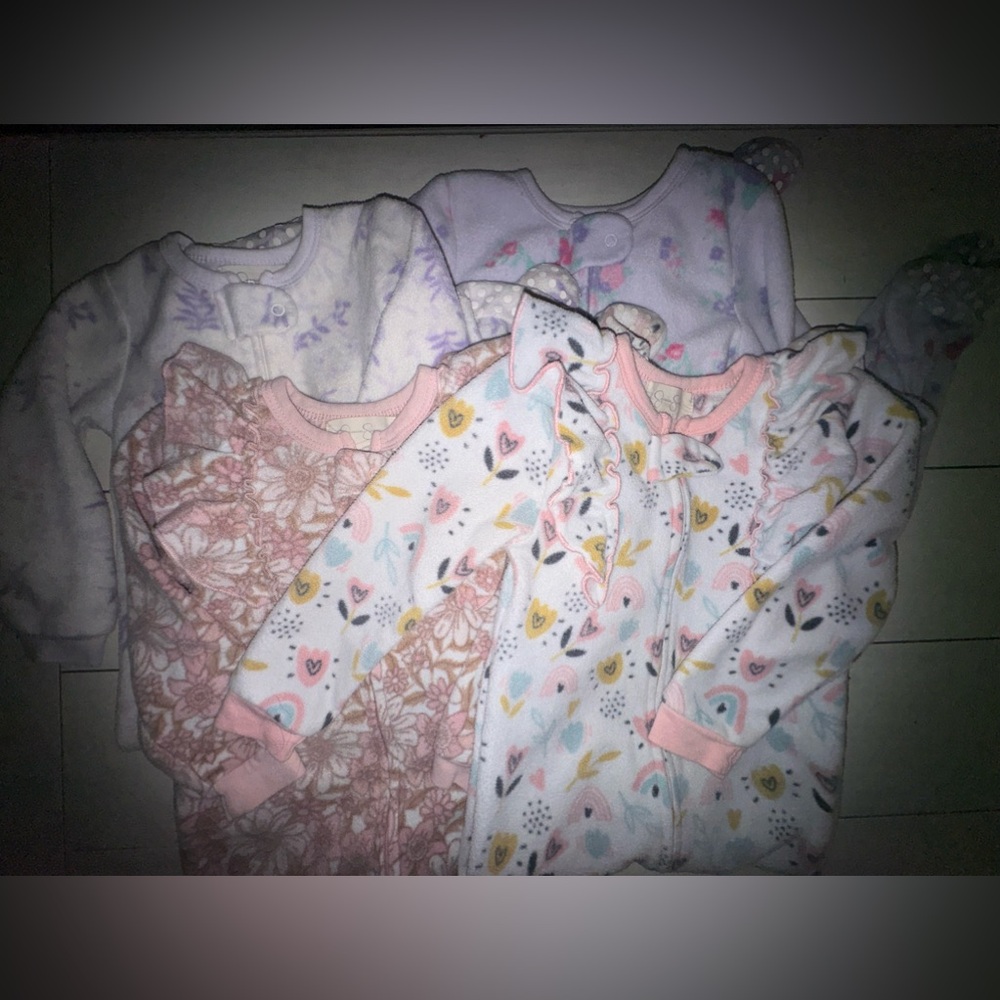Jessica Simpson fleece pajamas 2t 4 pairs EUC